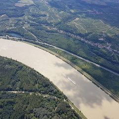 Verortung via Georeferenzierung der Kamera: Aufgenommen in der Nähe von Krems an der Donau, Österreich in 0 Meter